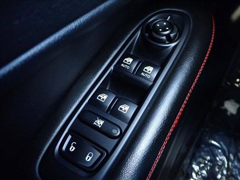 Used 2018 Jeep Compass Trailhawk image 22