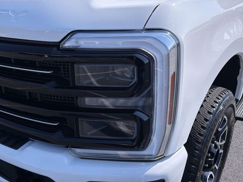 Used 2025 Ford F350 Platinum w/ FX4 Off-Road Package AWD/4WD image 13