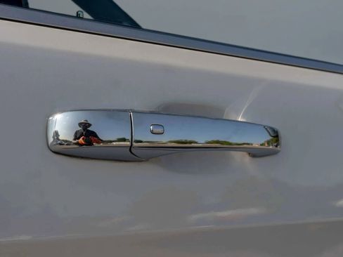 Used 2020 Jeep Grand Cherokee Limited image 48