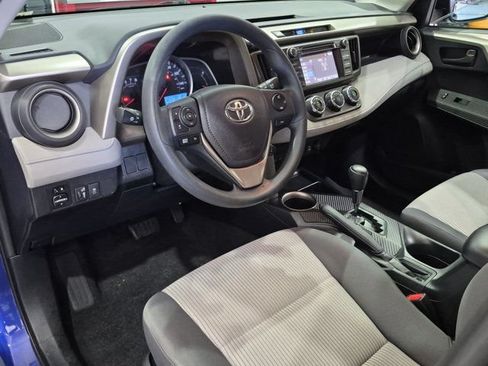 Used 2014 Toyota RAV4 LE FWD image 4