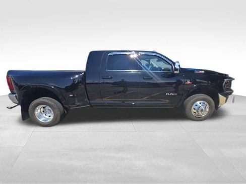 Used 2026 RAM 3500 Longhorn AWD/4WD image 3