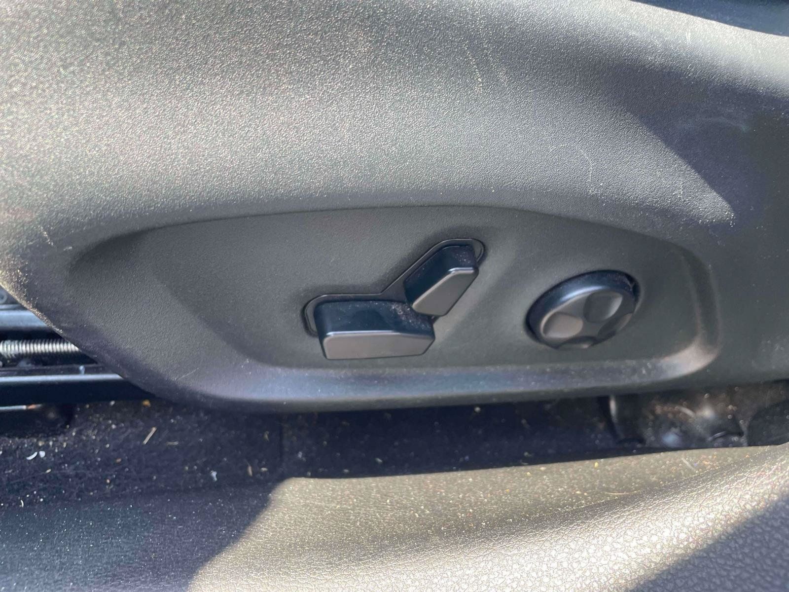 Used 2019 Jeep Compass Limited FWD image 13