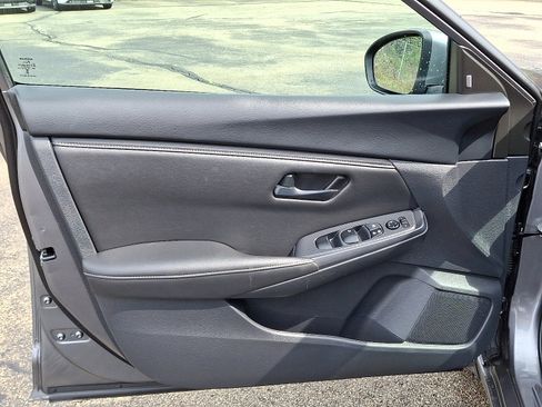 Used 2024 Nissan Sentra S FWD image 12