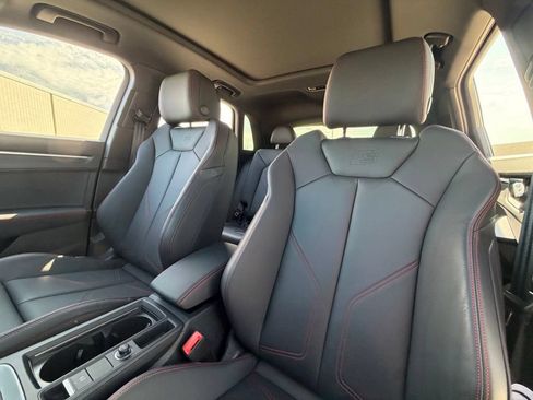 Certified 2025 Audi Q3 2.0T Premium Plus w/ Premium Plus Package AWD/4WD image 5