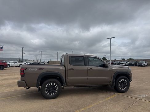 Used 2024 Nissan Frontier PRO-4X w/ Technology Package AWD/4WD image 25
