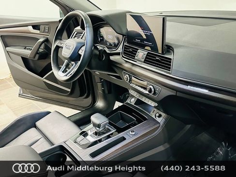Certified 2025 Audi Q5 e Premium Plus w/ Premium Plus Package AWD/4WD image 10