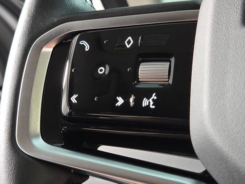 Used 2023 Land Rover Discovery Sport SE AWD/4WD image 24