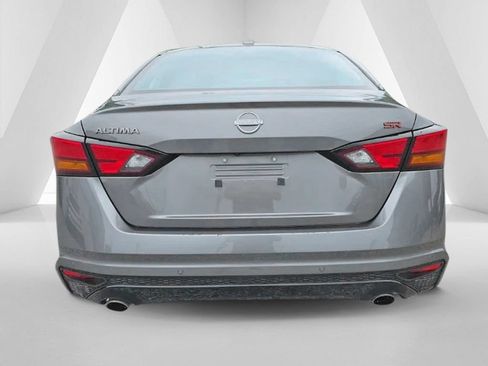 Used 2024 Nissan Altima 2.5 SR FWD image 5