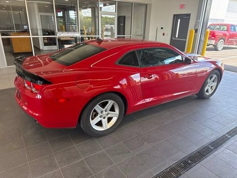 Used 2011 Chevrolet Camaro LT RWD image 3