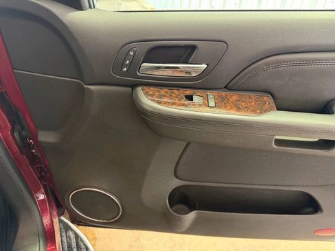 Used 2009 GMC Yukon XL Denali image 23