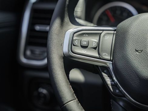 New 2026 RAM 1500 Laramie AWD/4WD image 32