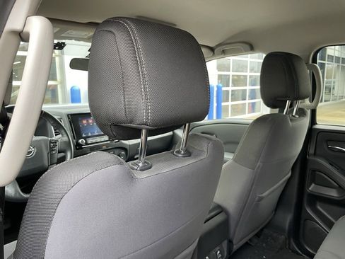 Used 2022 Nissan Frontier SV image 27