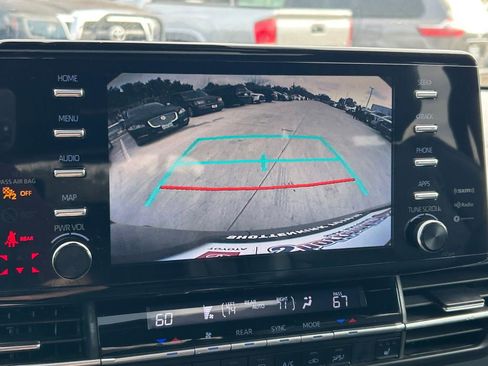 Certified 2022 Toyota Sienna XSE image 33