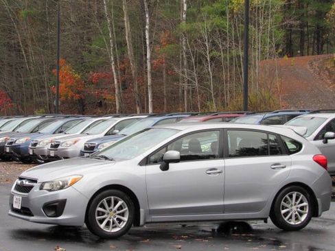 Used 2014 Subaru Impreza 2.0i Premium w/ All-Weather Package w/CVT image 3