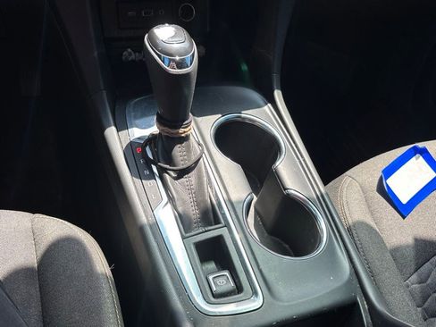Used 2021 Chevrolet Equinox LT FWD image 12