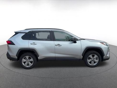 Used 2025 Toyota RAV4 LE AWD/4WD image 13
