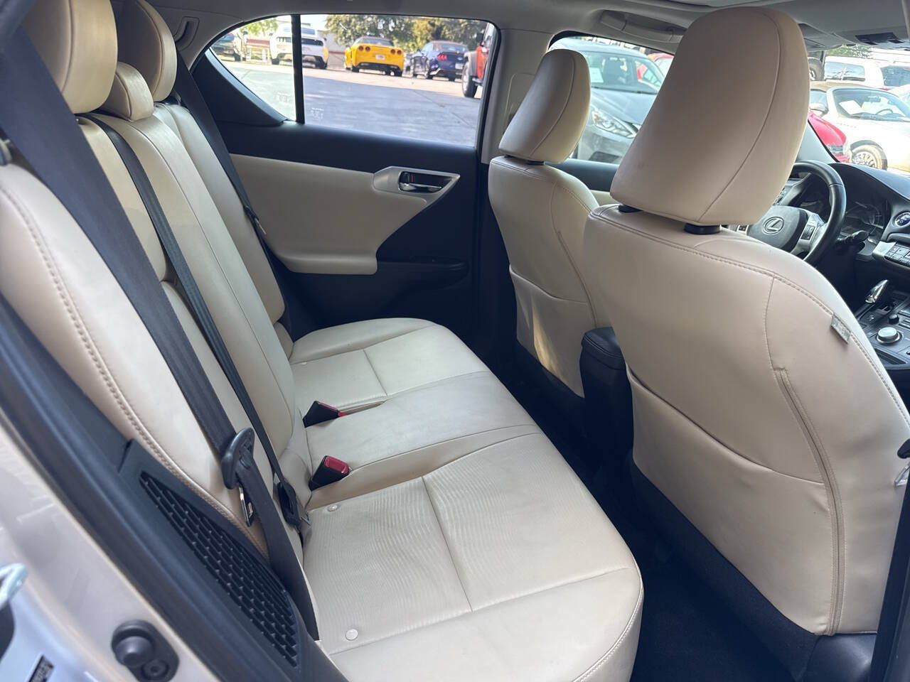 Used 2011 Lexus CT 200h Premium FWD image 16