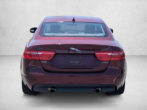 Used 2017 Jaguar XE RWD image 6