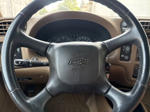 Used 2002 Chevrolet Blazer LS w/ Preferred Equipment Group AWD/4WD image 21