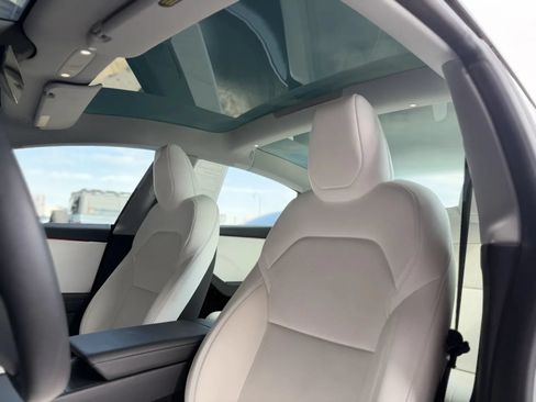 Used 2025 Tesla Model 3 Long Range RWD image 19