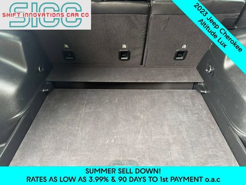 Used 2023 Jeep Cherokee Altitude Lux AWD/4WD image 26