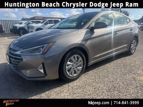 Used 2020 Hyundai Elantra SE w/ Cargo Package (C1) image 1