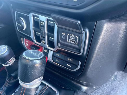 Used 2022 Jeep Gladiator Mojave w/ LED Lighting Group AWD/4WD image 30