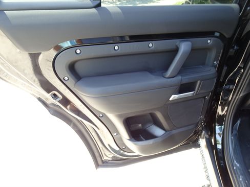 New 2025 Land Rover Defender 110 S image 22