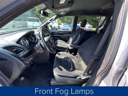 Used 2019 Dodge Grand Caravan SE image 28
