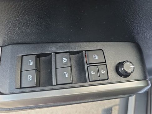 Used 2019 Toyota Tacoma SR5 image 20