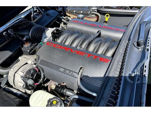 Used 2000 Chevrolet Corvette Convertible w/ Memory Pkg RWD image 31