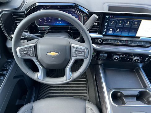 New 2026 Chevrolet Silverado 2500 LTZ w/ LTZ Premium Package AWD/4WD image 13