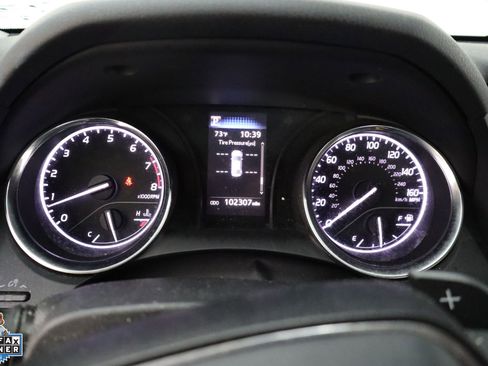 Used 2020 Toyota Camry SE FWD image 17