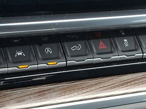 Used 2024 GMC Sierra 1500 Elevation image 29