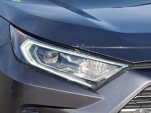 Used 2020 Toyota RAV4 XSE image 9