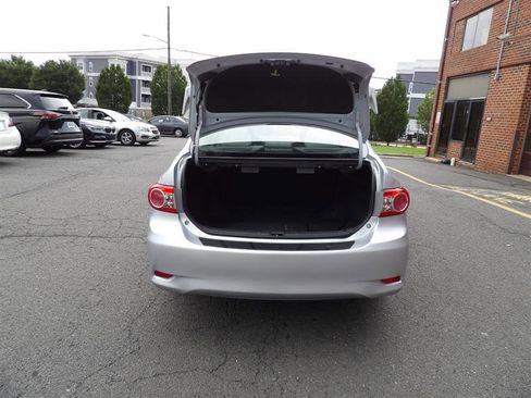 Used 2011 Toyota Corolla image 9