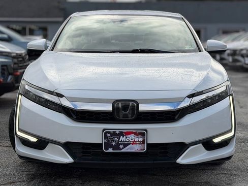 Used 2018 Honda Clarity Touring image 2