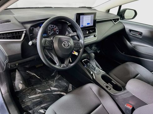Certified 2025 Toyota Corolla LE FWD image 9