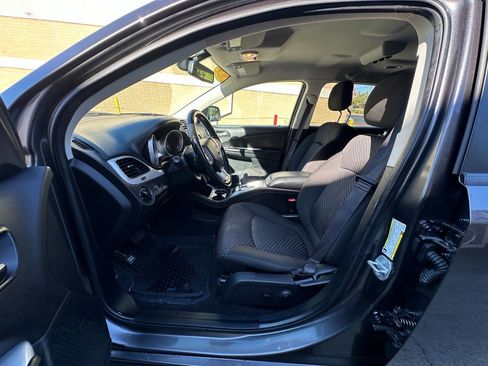 Used 2020 Dodge Journey SE w/ SE Popular Equipment Group image 15