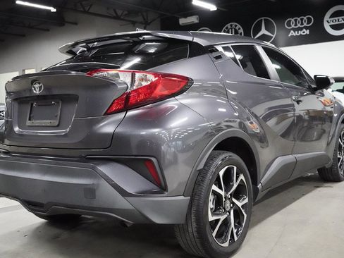 Used 2021 Toyota C-HR XLE FWD image 5
