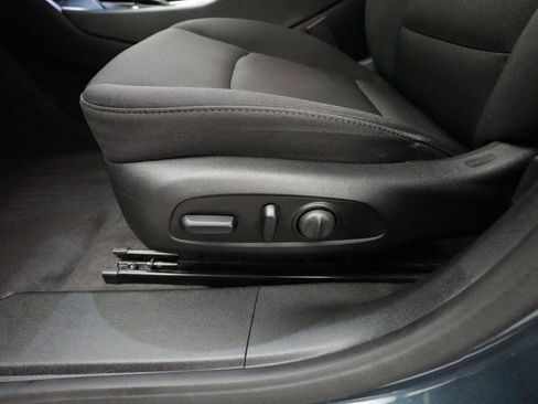 Used 2020 Chevrolet Malibu RS image 28