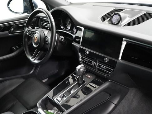 Used 2023 Porsche Macan S AWD/4WD image 32