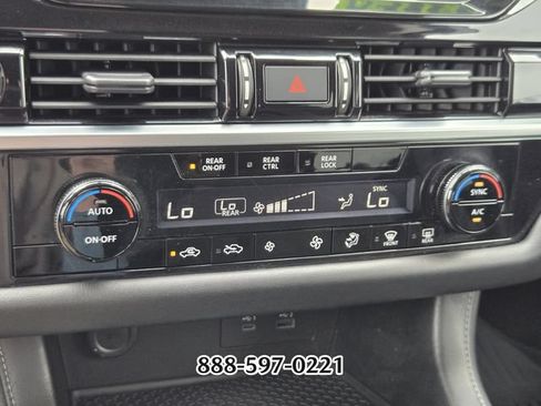 Used 2022 Nissan Pathfinder S AWD/4WD image 24