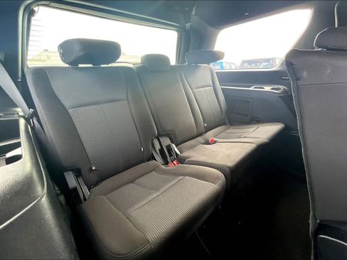 Used 2021 Ford Expedition XLT image 38