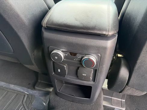 Used 2020 Ford Explorer XLT w/ Equipment Group 202A AWD/4WD image 48