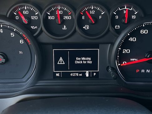 Used 2023 Chevrolet Silverado 1500 Custom image 16