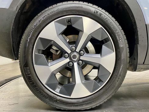 Used 2026 Volvo XC40 B5 Plus AWD/4WD image 11