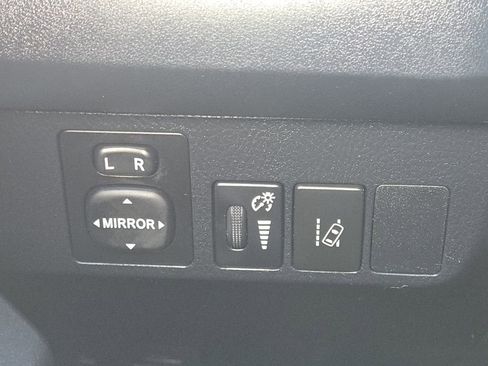 Used 2017 Toyota RAV4 LE w/ All Weather Liner Package image 8