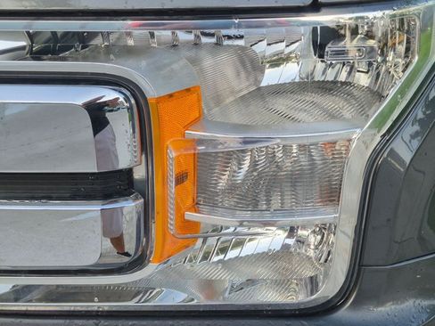 Used 2018 Ford F150 Lariat AWD/4WD image 6