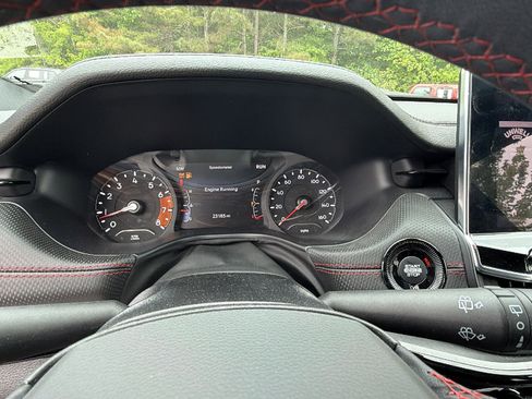 Used 2024 Jeep Compass Trailhawk AWD/4WD image 29